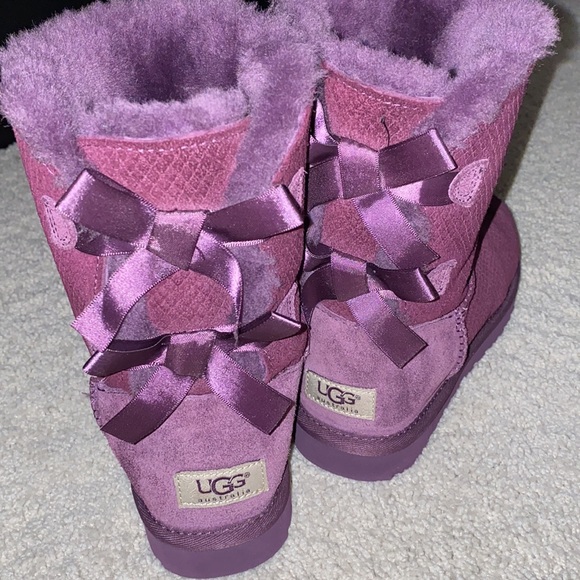 UGG Plum Ankle Boots with Ribbon Detail - Picture 2 of 5